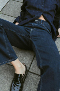 TRF BALLOON CURVED LEG MID-WAIST JEANS - Zara фото 4