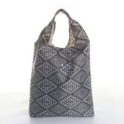 Сумка хозяйственная на кнопке, складная, чёрная, белая