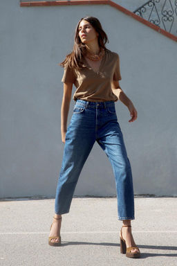 Z1975 MOM-FIT HIGH-WAIST JEANS