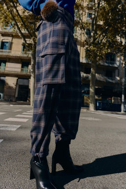 CHECKED CARGO BALLOON TROUSERS - Zara фото 3