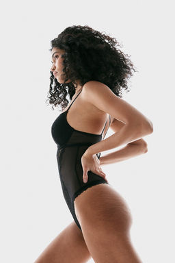 Body tanga de encaje con push-up - H&m фото 2