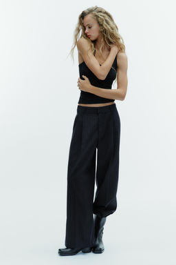 PINSTRIPED TROUSERS WITH DARTS AND POCKET FLAPS - Zara фото 10