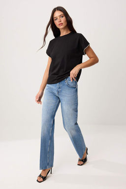 Siyah %100 Kal?n Pamuklu Kolu Tas Detayl? Regular/Normal Kal?p Ay Kol Orme T-Shirt TWOSS24TS00071 - Trendyolmilla фото 2