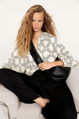 Blusa con mangas globo