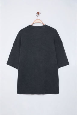 TRENDYOL MAN Antrasit Oversize/Genis Kesim Dokulu Nak?sl? T-Shirt TMNSS25TS00060 - Trendyolmilla фото 3