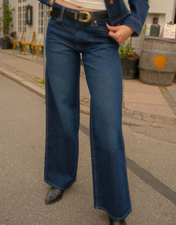 Джинсы женские