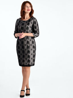 Праздничное платье больших размеров из гипюра