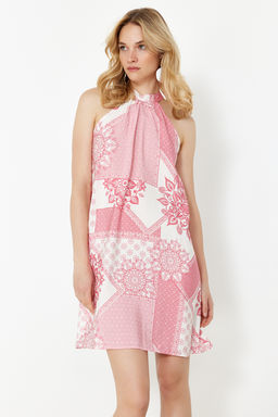 Pembe Kusakl? Cicek Desenli A Kesim Halter Yaka Mini Dokuma Elbise TWOSS24EL00711 - Trendyolmilla фото 2