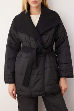 Siyah Oversize Kal?p Kase Yaka Detayl? Kusakl? Sisme Mont TWOAW26MO00119