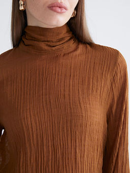 Dik Yaka Dokulu Bluz