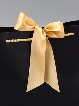 Цена за 10 шт. Пакет подарочный с лентой 30 х 27,5 х 12 см  "Черный"