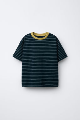 CAMISETA RAYAS CUELLO CONTRASTE / Rayas