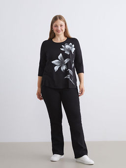 Bisiklet Yaka ?i?ekli Kad?n Ti??rt