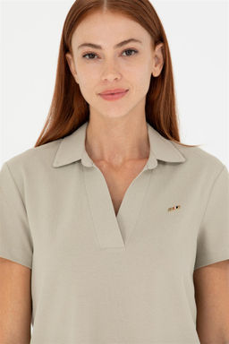 Женская базовая футболка цвета хаки со свободным воротником Неожиданная скидка в корзине - U.s. polo assn фото 2
