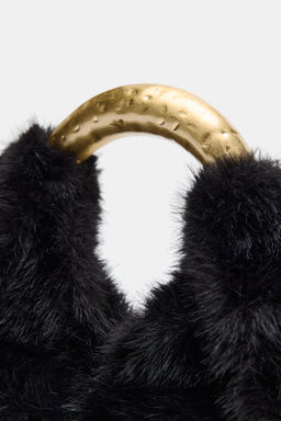FAUX FUR HANDBAG WITH METAL HANDLE - Zara фото 5