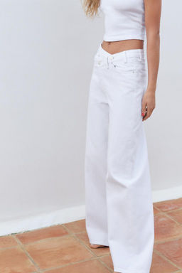 HIGH-WAIST TRF WIDE-LEG CROSSOVER WAIST JEANS - Zara фото 16