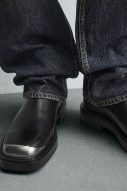 CHELSEA BOOTS WITH METAL DETAIL - Zara фото 3