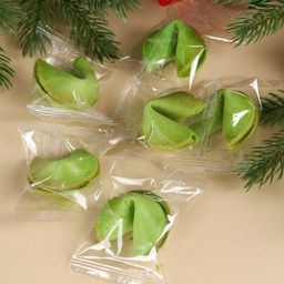 Подарочный набор Счастливого Нового года, чёрный чай с чабрецом 50 г., печенье с предсказанием 6 шт. - Фабрика счастья фото 5