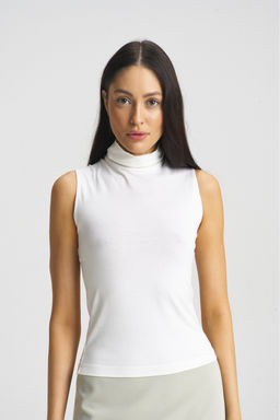 Топ-водолазка из вискозы Milk