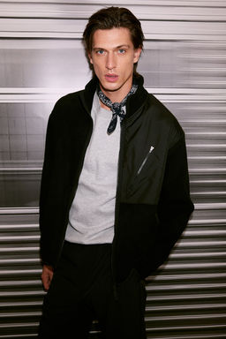 Chaqueta capa intermedia en borreguito Loose Fit