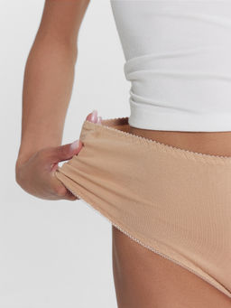 Цена за 2 штуки! Трусы женские макси бежевые мультипак (3 шт.) - Mark formelle фото 6