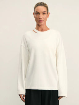 Джемпер с декоративным разрезом / Zarina  фото 3