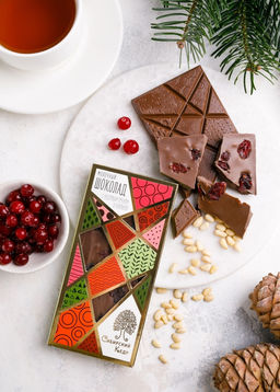 Молочный шоколад с кедровым орехом и клюквой, 100 г