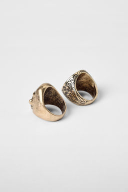 PACK OF 2 TEXTURED SKULL RINGS KATE MOSS X ZARA фото 3
