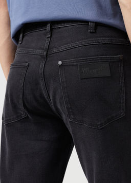 Джинсы мужские