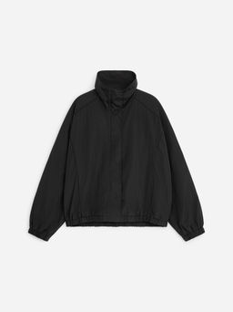 Chaqueta de nailon con cuello alto
