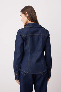 Koyu Mavi Kapama Detayl? Fitted Denim Gomlek TWOAW26GO00032 - Trendyolmilla фото 5