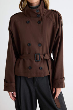 Wardrobe Essentials Kahverengi Regular Dik Yaka Kemerli Gabardin K_sa Tren_kot TWOSS26TR00004 - Trendyolmilla фото 3