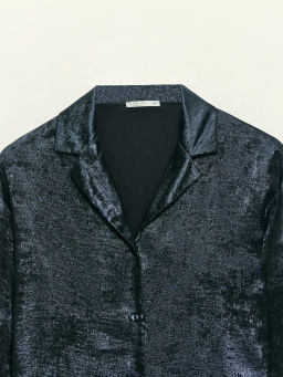 Блузка из блестящей ткани / Zarina