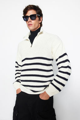Trendyolmilla Man Lacivert Casual Unisex Regular Fit Fermuarl? Bal?kc? Yaka Tuylenmeyen Triko Kazak TMNAW24KZ00001  фото 2