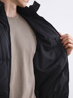 Standart Kal?p Kap??onlu Erkek ?i?me Yelek