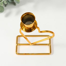 Подсвечник на 1 свечу Сердце, металл, d=2.3 см, золото, 5.8?9.3?14 см