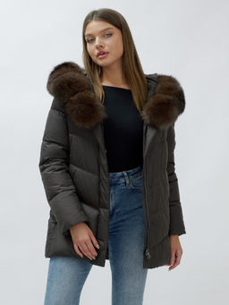 с МЕХОМ ПЕСЕЦ ПРЕМИУМ класса Полупальто зимние темно-коричневого цвета - Mtforce фото 9