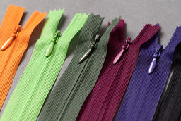 Молния Спираль н/р потайная т.3 Gamma G013P 50 см потайная пластик 10 шт