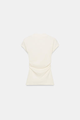 CAMISETA DRAPEADA CON LINO / Crudo