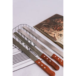 Нож для бисквита мелкие зубцы KONFINETTA, длина лезвия 30 см, деревянная ручка