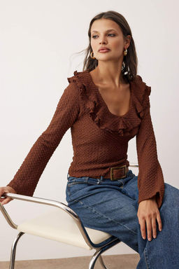 Kahverengi Dokulu Fitted/Vucuda Oturan F?f?r Detayl? Esnek Orme Bluz TWOAW26BZ00202