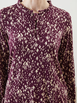 Ba?lamal? Yaka ?i?ekli Bluz