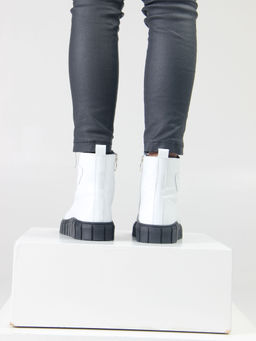 Ботинки 214.1918bl. white/Шерсть