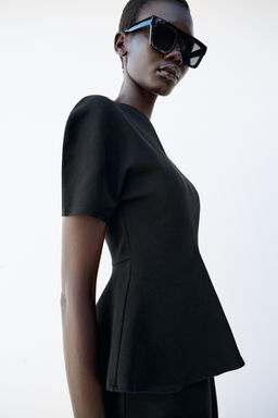 TOP PEPLUM MANGA ABULLONADA / Negro - Zara фото 3