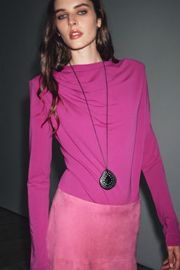 DRAPED TOP WITH SHOULDER PADS