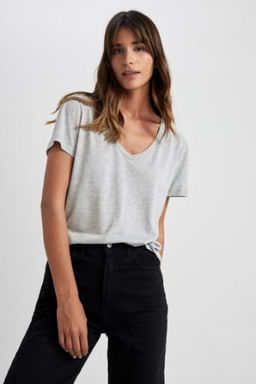 Regular Fit V Yaka Basic K?sa Kollu Tisort