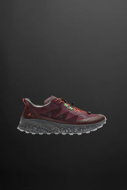 RUNNING TRAINERS