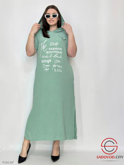 Женское длинное платье с капюшоном