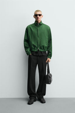 CAZADORA T?CNICA CROPPED FIT / Verde