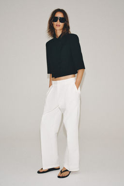 BLAZER CROPPED MANGA CORTA ZW COLLECTION / Negro